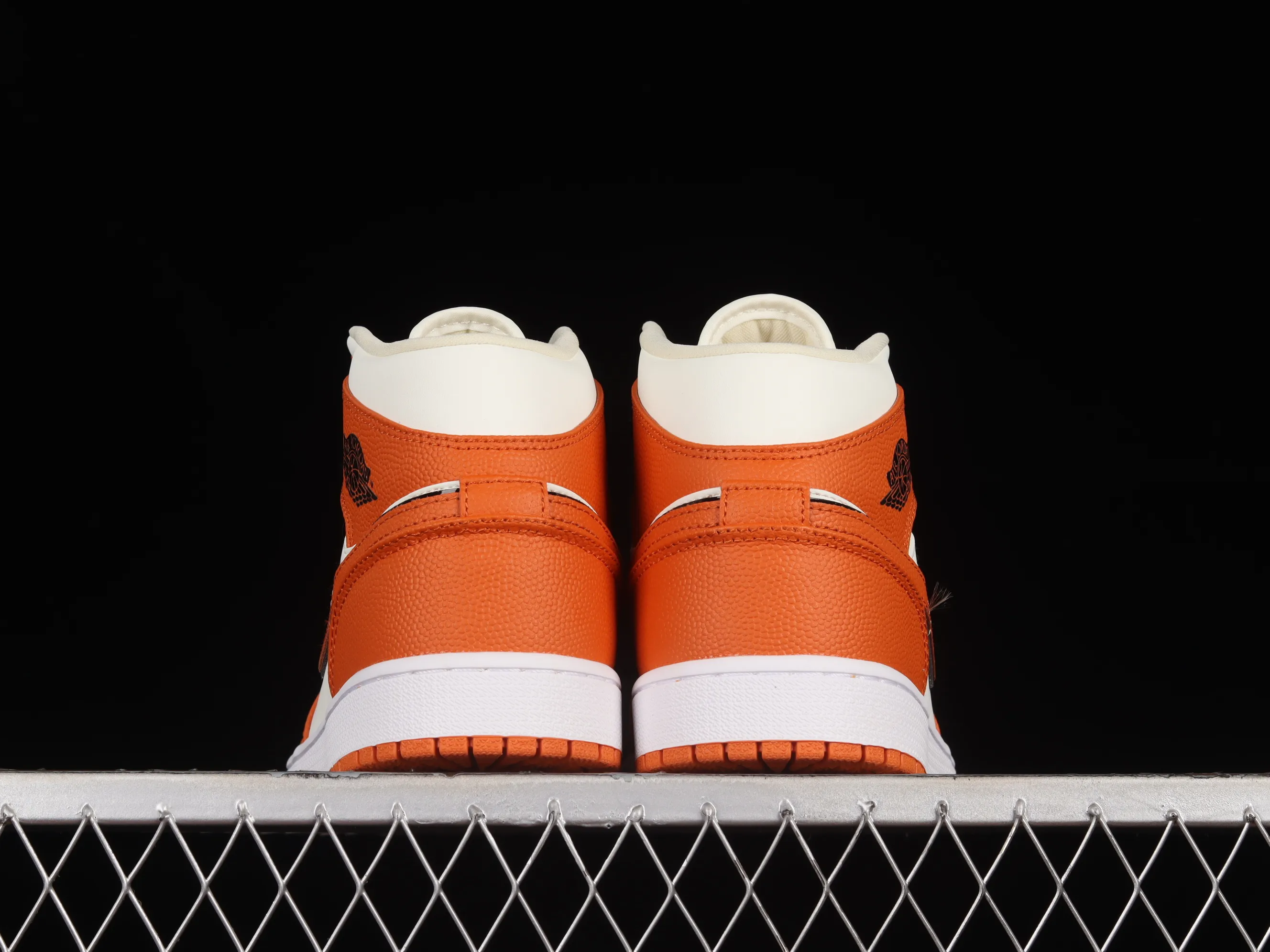 All Categories Air Jordan Jordan Series Basketball Shoes Air Jordan 1 Mid Air Jordan 1 Mid SE "Sport Spice" AJ1 Joe 1 White Orange Zhongbang Basketball Shoes DV1302-100